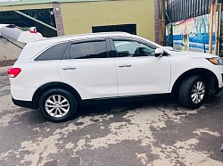 Kia 7Passengers 4x2 automatic