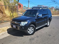 Mitsubishi Montero 4×4 7Passengers
