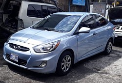 Hyundai accent blue sedan Manual or automatic