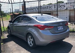 Hyundai elantra sedan automátic